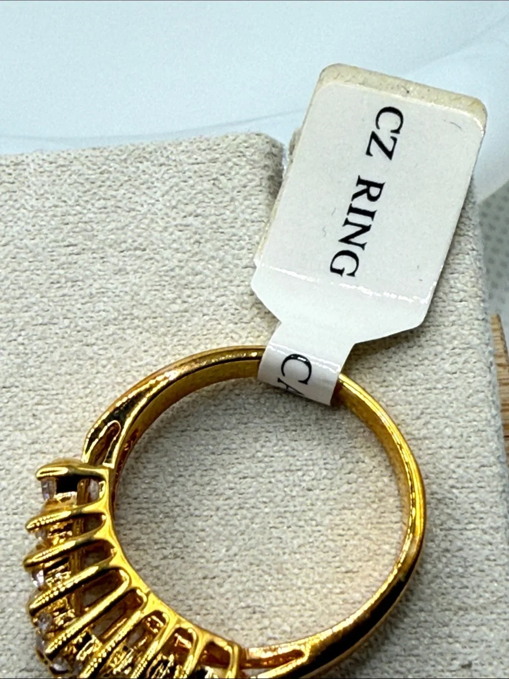 N/A elegant gold